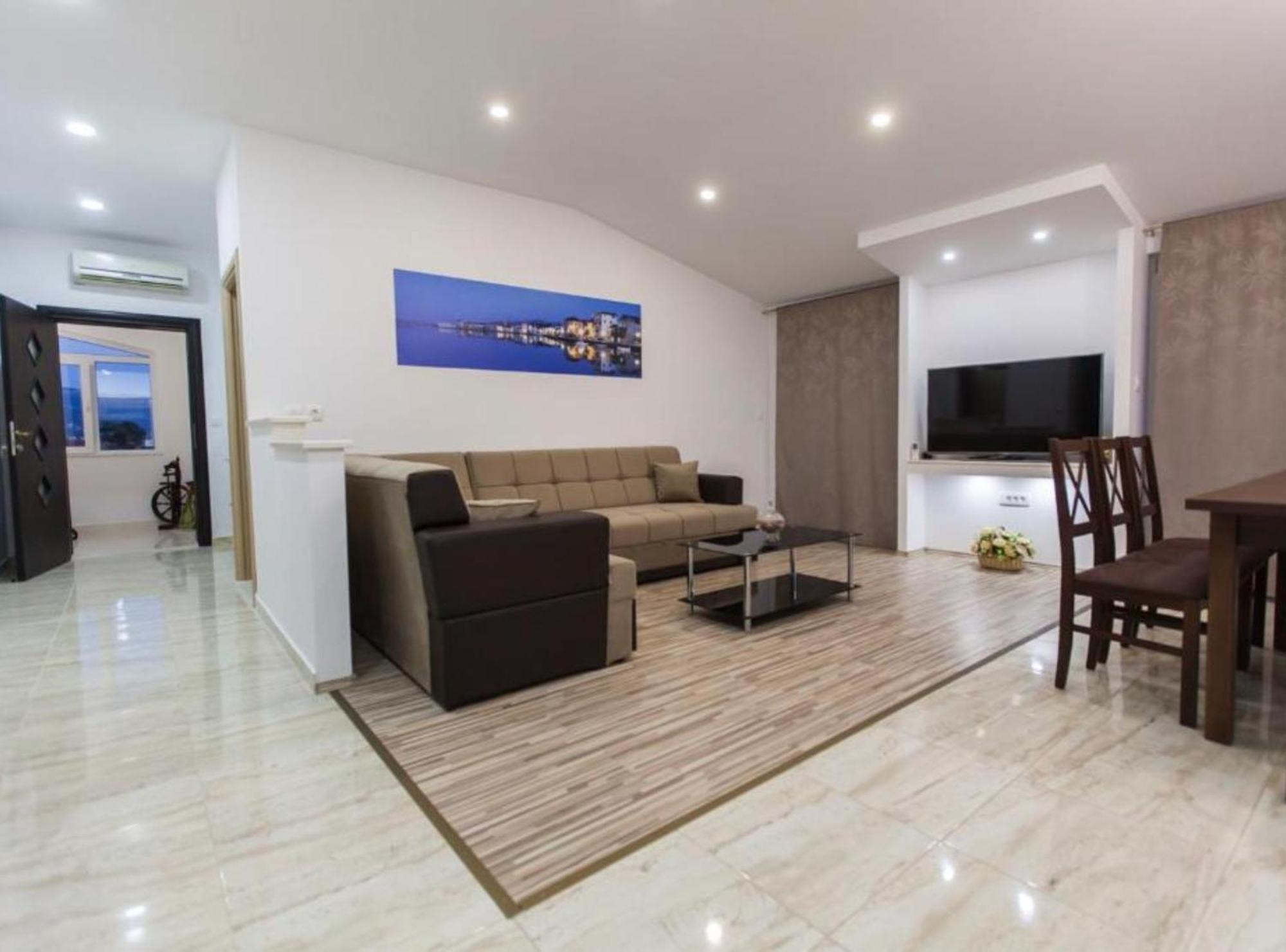 Apartment Dalmatia Каштела Екстер'єр фото