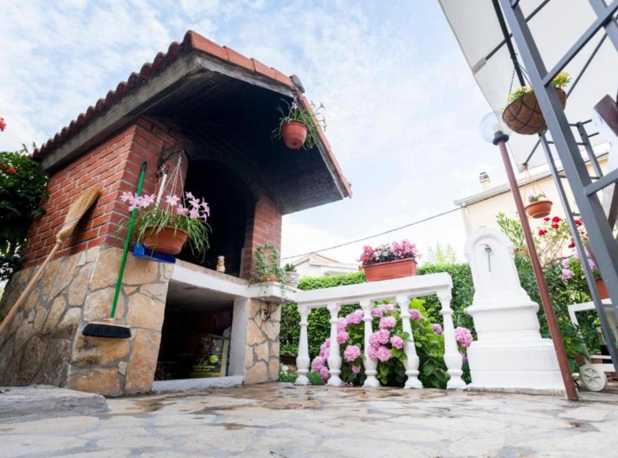 Apartment Dalmatia Каштела Екстер'єр фото