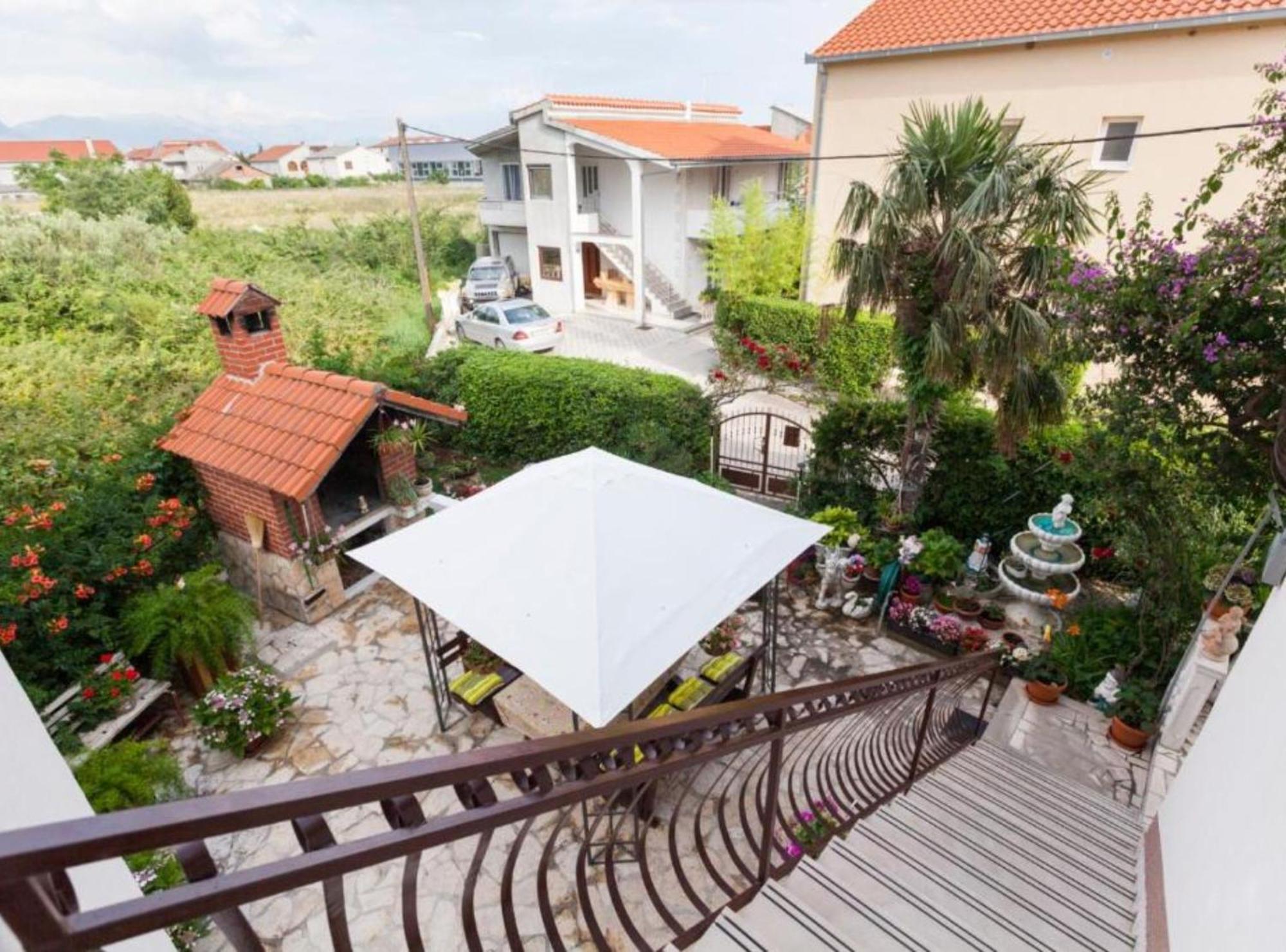 Apartment Dalmatia Каштела Екстер'єр фото