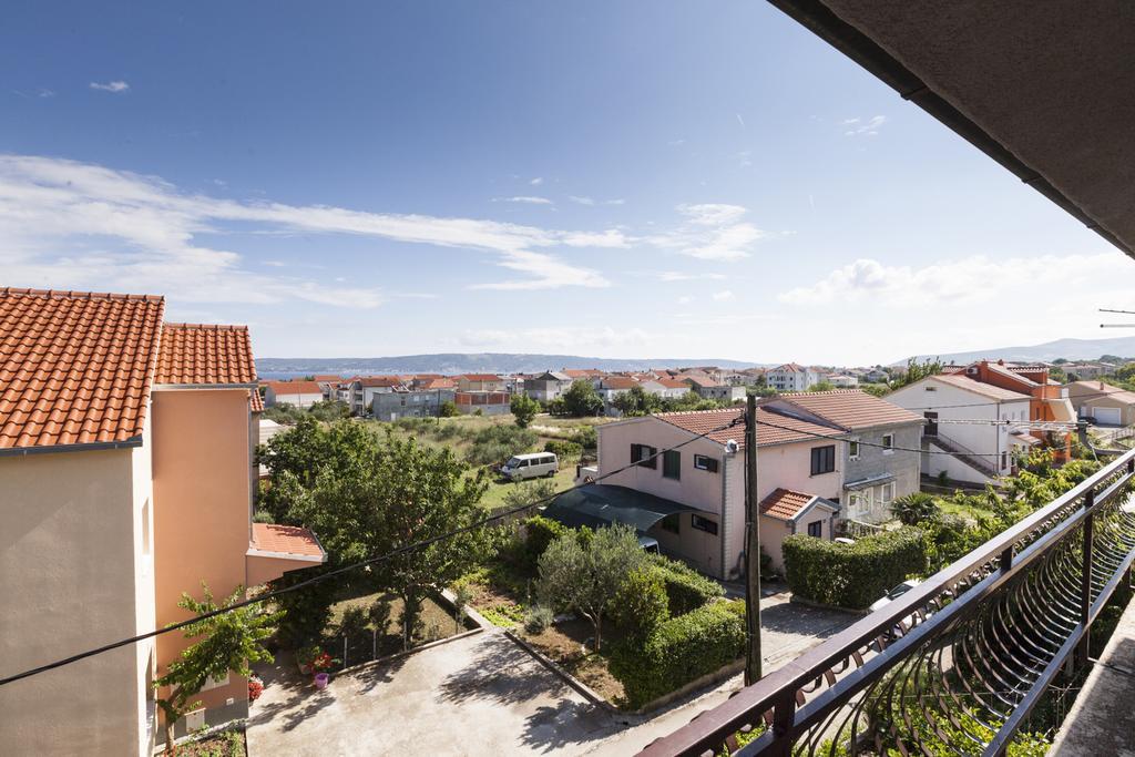 Apartment Dalmatia Каштела Екстер'єр фото