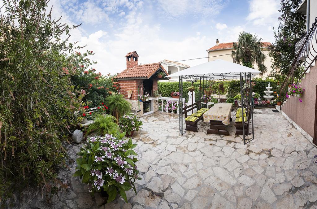 Apartment Dalmatia Каштела Екстер'єр фото