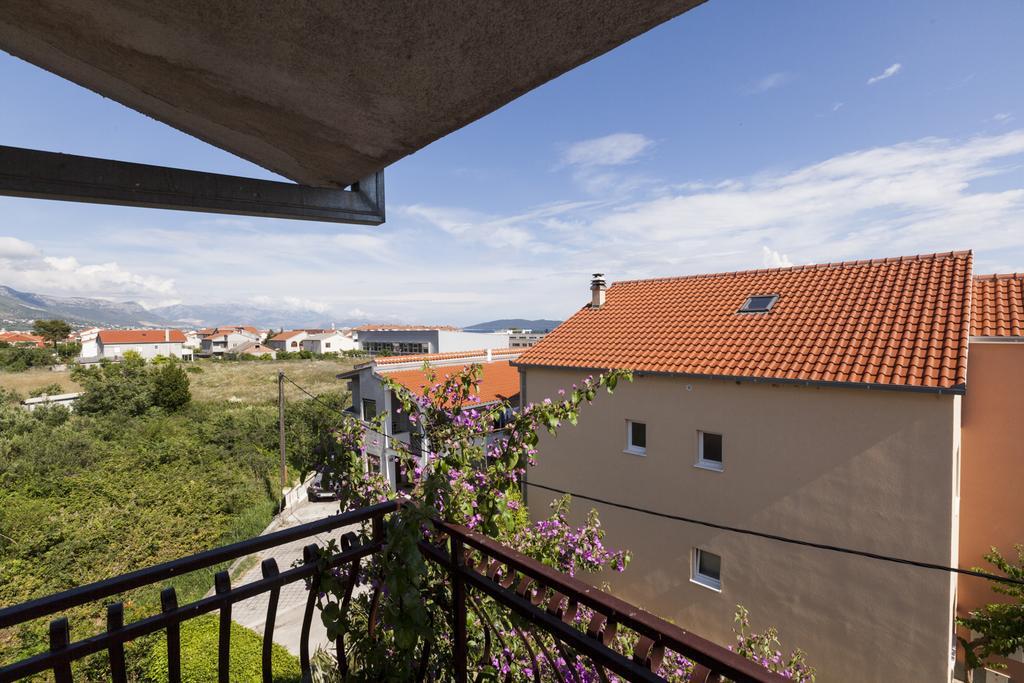 Apartment Dalmatia Каштела Екстер'єр фото