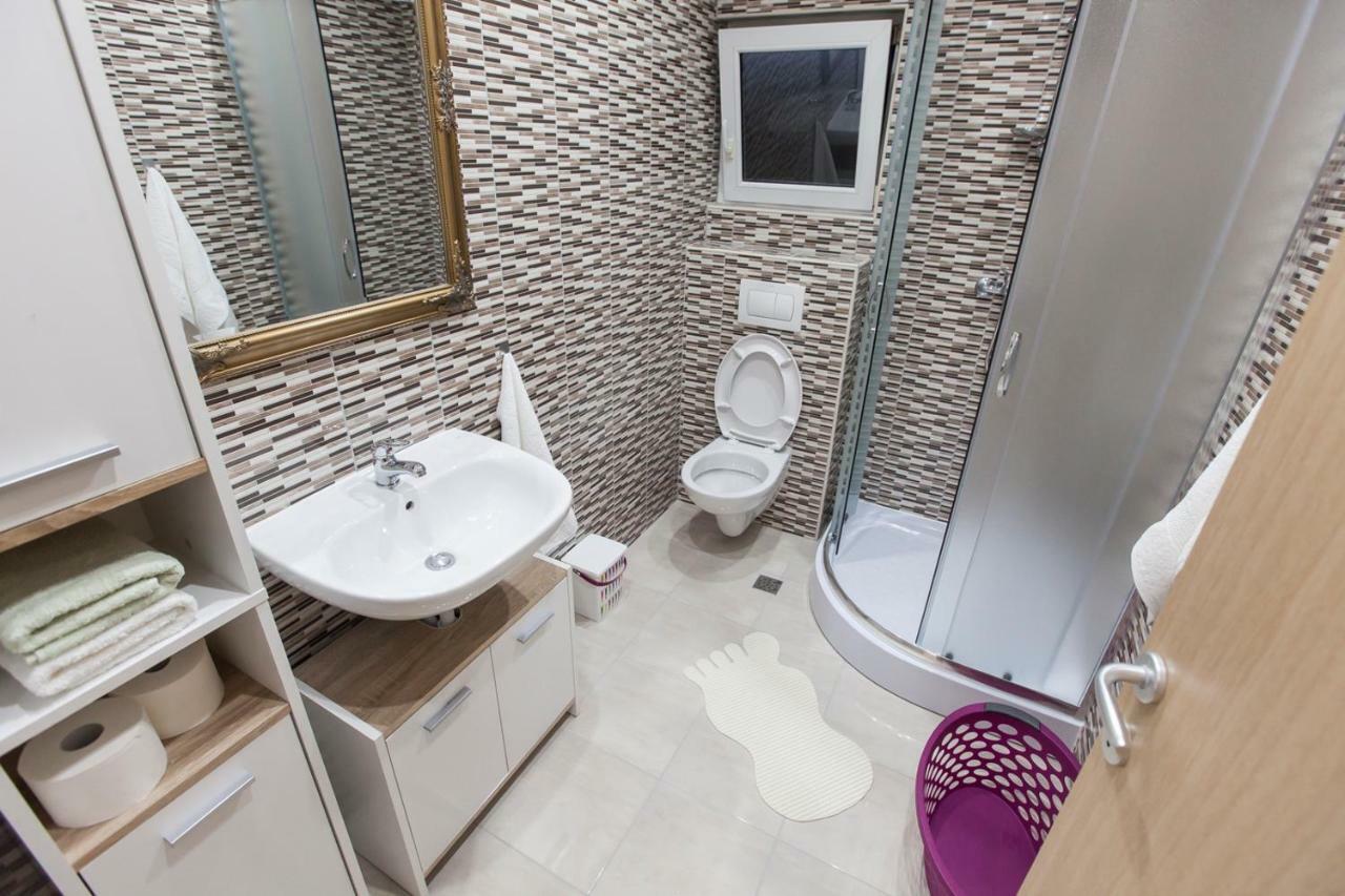 Apartment Dalmatia Каштела Екстер'єр фото